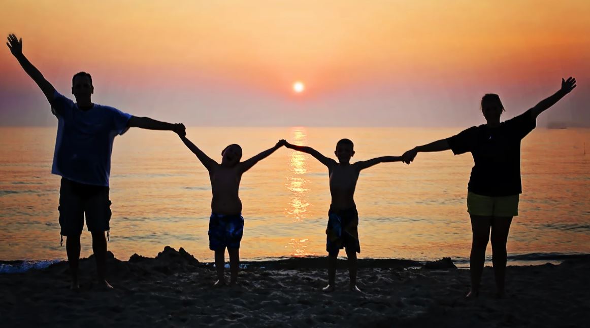 Enseñar salud dental a la familia